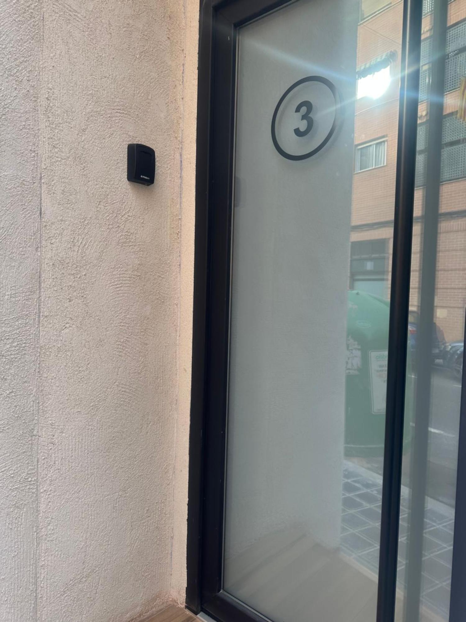 Portobeach Valencia Suites Екстериор снимка