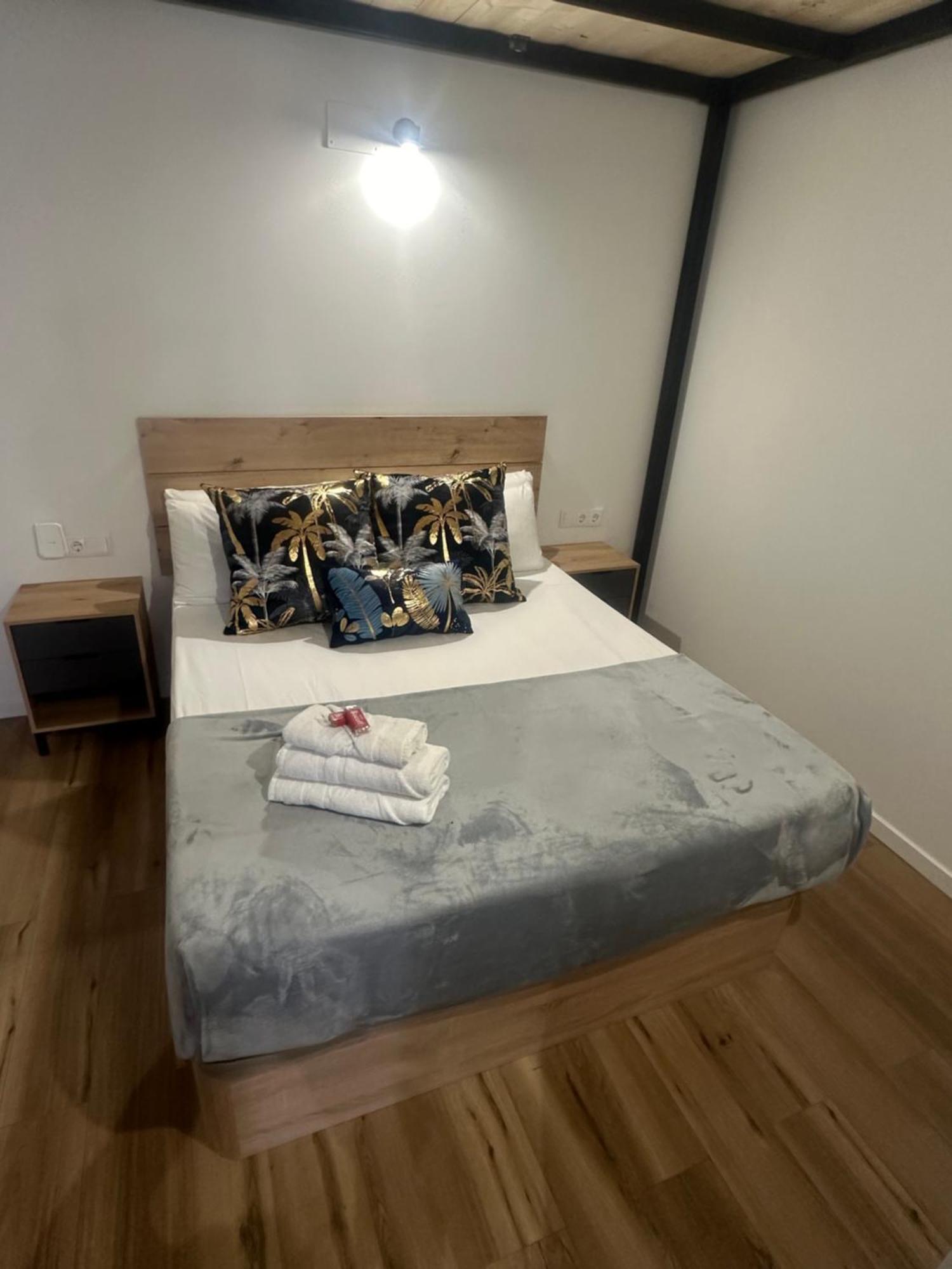 Portobeach Valencia Suites Екстериор снимка