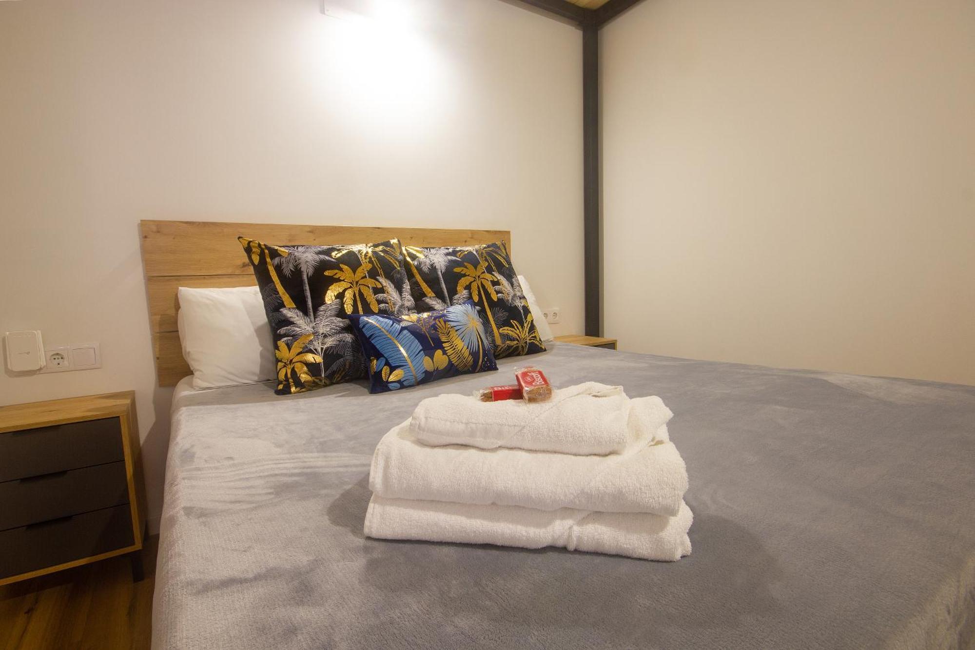 Portobeach Valencia Suites Екстериор снимка