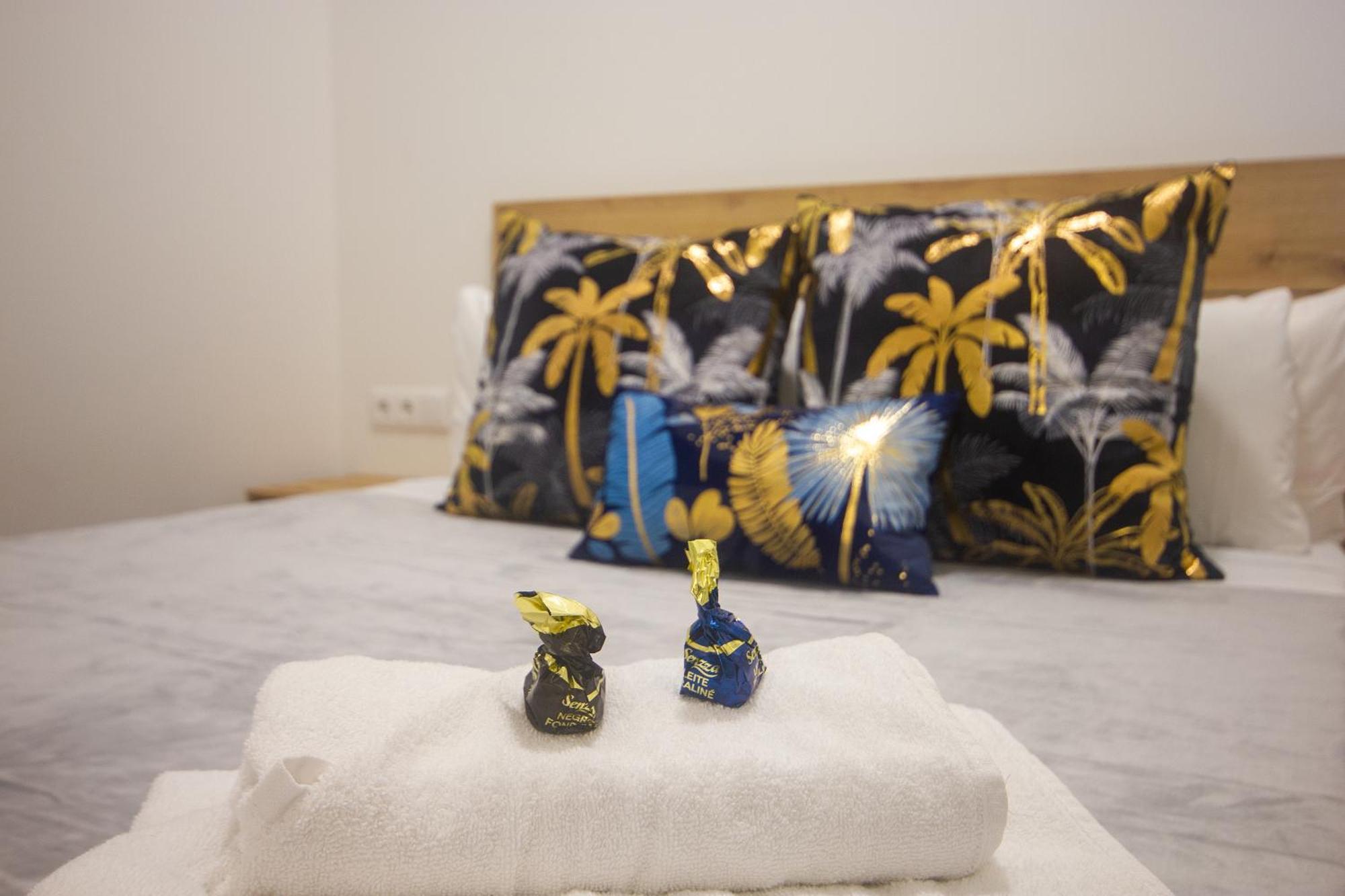 Portobeach Valencia Suites Екстериор снимка